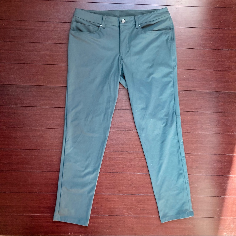Lululemon Men’s ABC Slim Fit 5 Pocket Pant Size 33 Warpstreme Green LM5971S